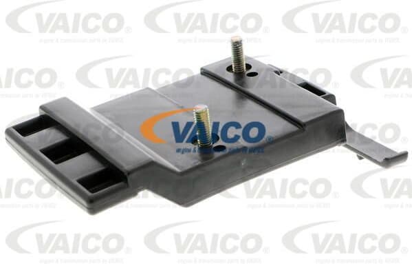 Mounting Bracket, bumper Original VAICO Quality V30-0235