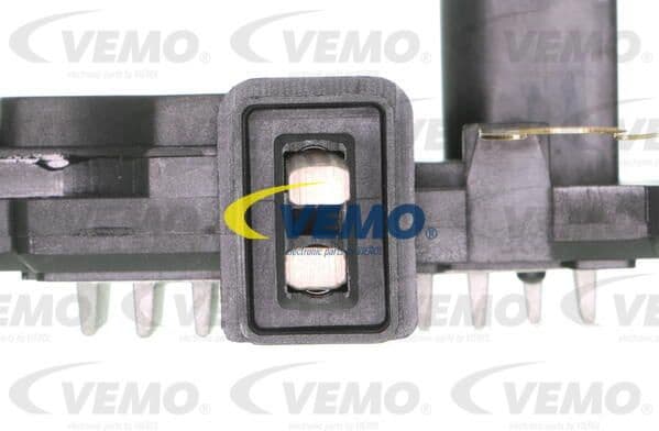 Alternator Regulator Original VEMO Quality V10-77-1048 - image 2
