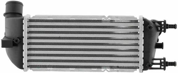 Charge Air Cooler 8ML 366 471-001 - image 3