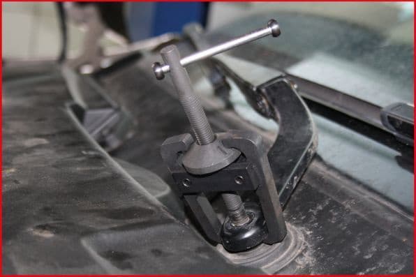 Puller, wiper arm 700.1179 - image 2